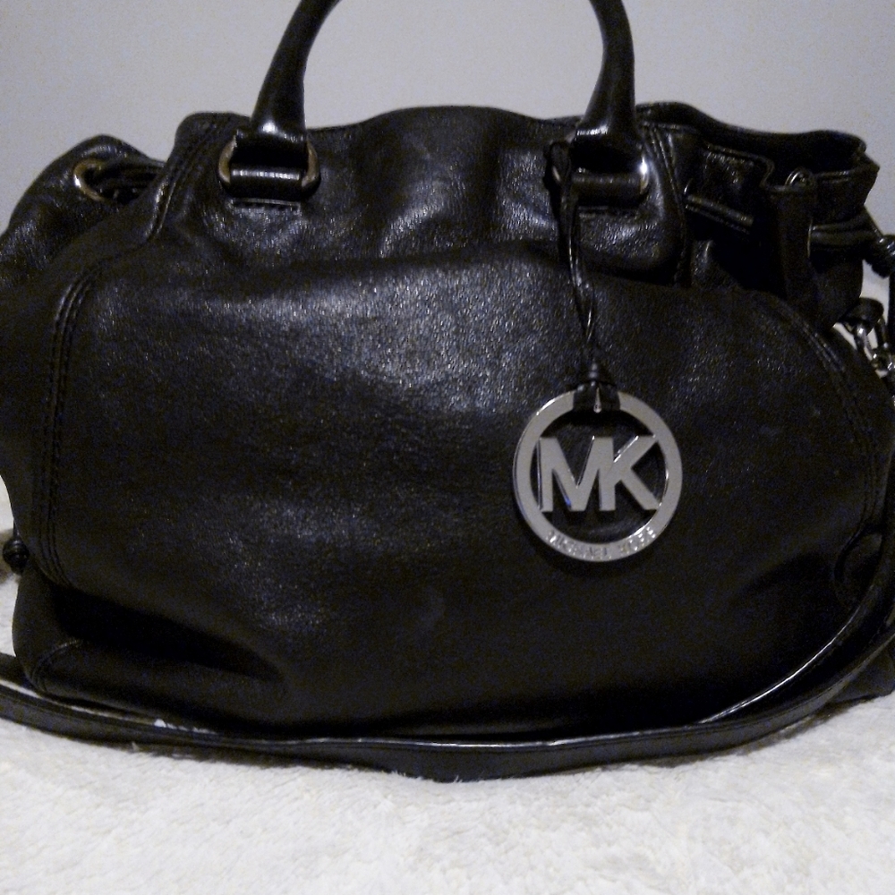 Michael Kors leather shoulder bag
